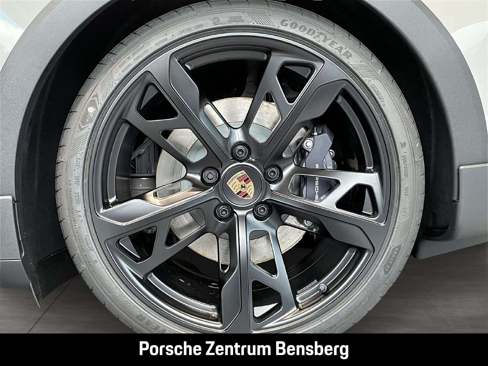 Fahrzeugbild eines Porsche Taycan