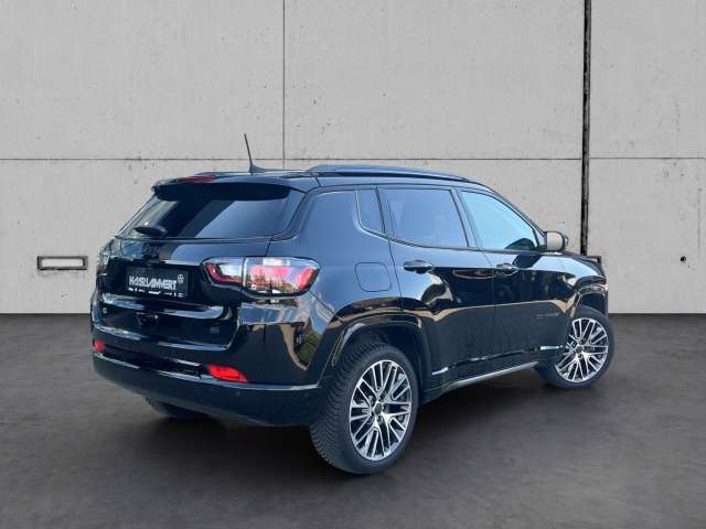 Fahrzeugbild eines Jeep Compass
