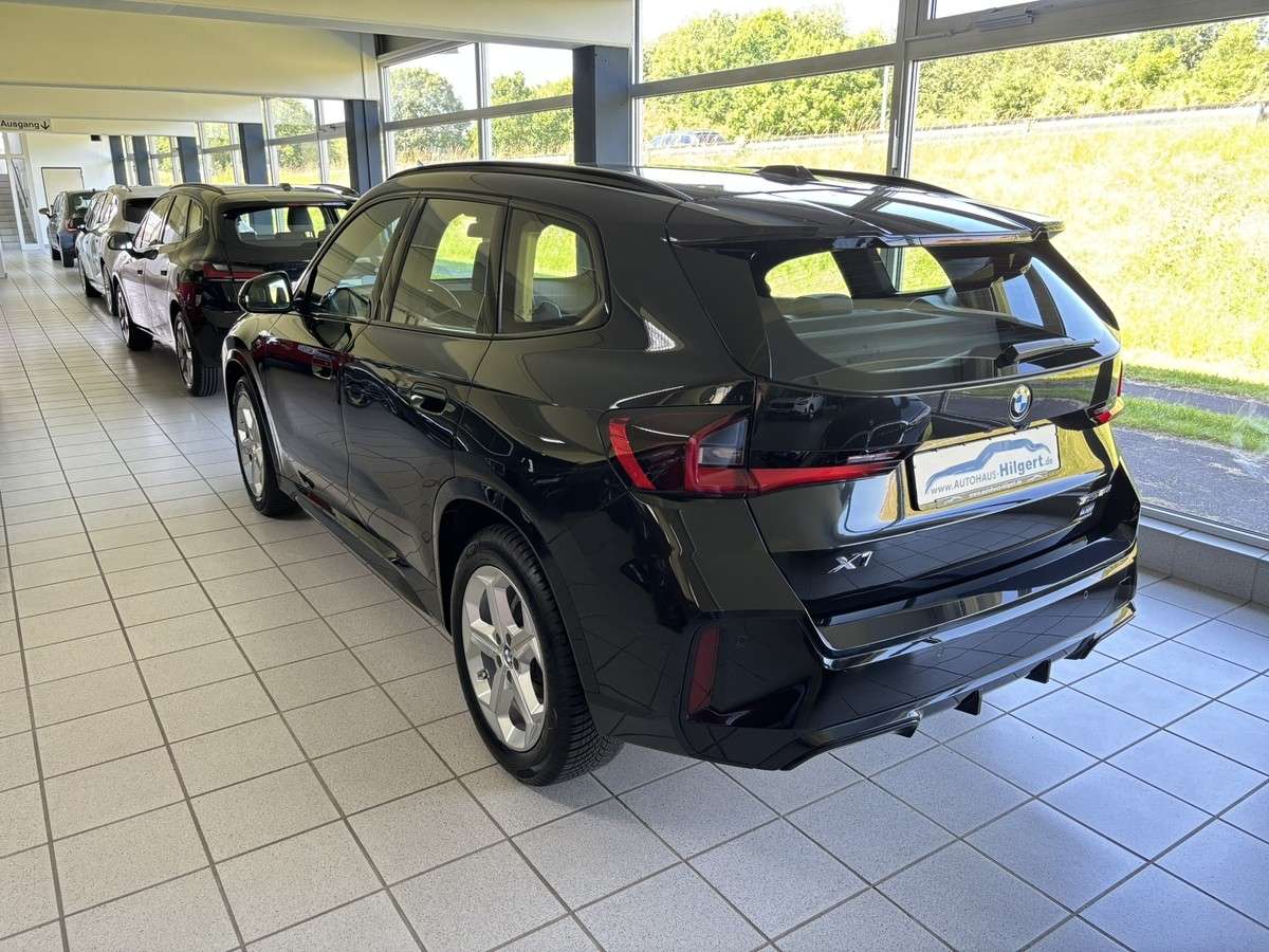 Fahrzeugbild eines BMW X1