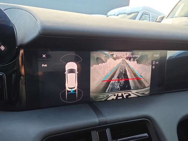 Fahrzeugbild eines Porsche Taycan