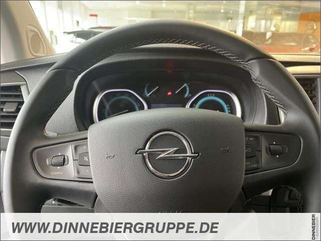Fahrzeugbild eines Opel Vivaro