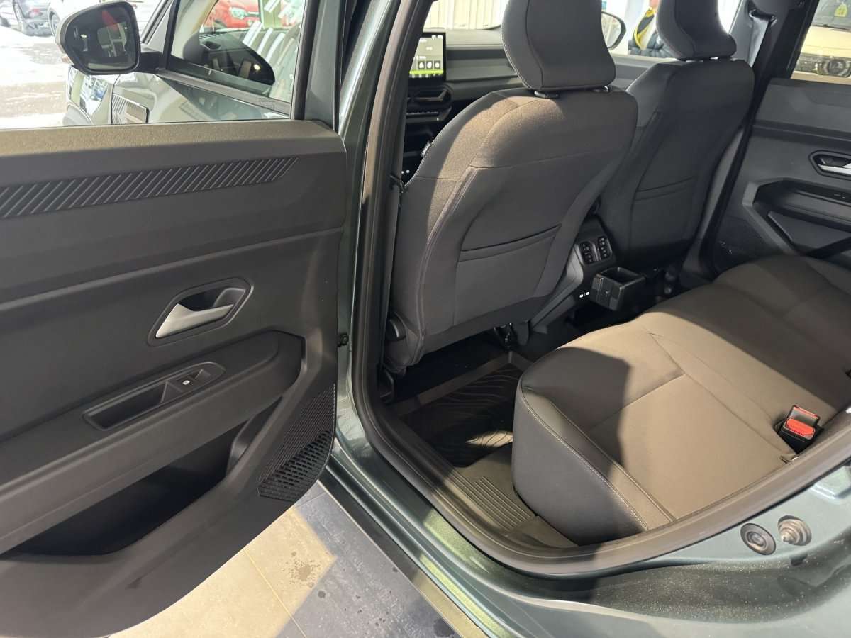 Fahrzeugbild eines Dacia Bigster