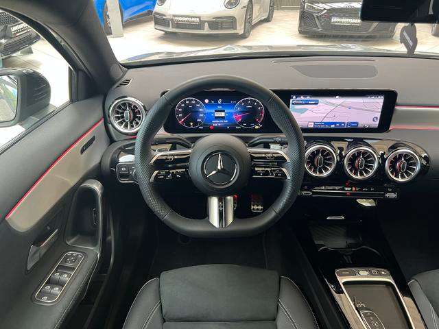 Fahrzeugbild eines Mercedes-Benz A-Klasse