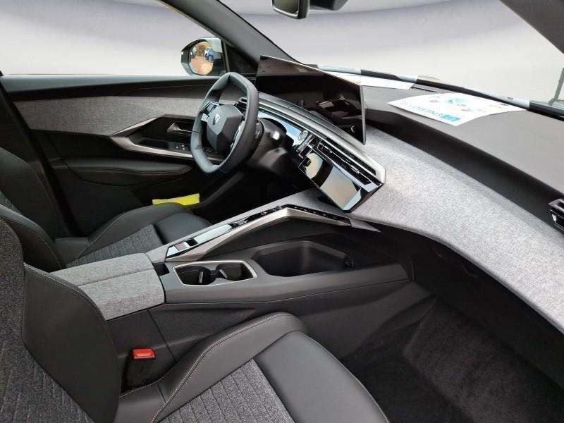 Fahrzeugbild eines Peugeot 5008