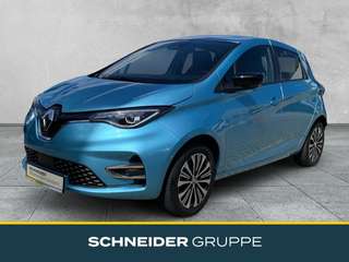Schräge Frontansicht auf einen Renault ZOE , freigestellt