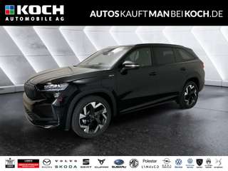 Schräge Frontansicht auf einen Skoda Kodiaq , freigestellt