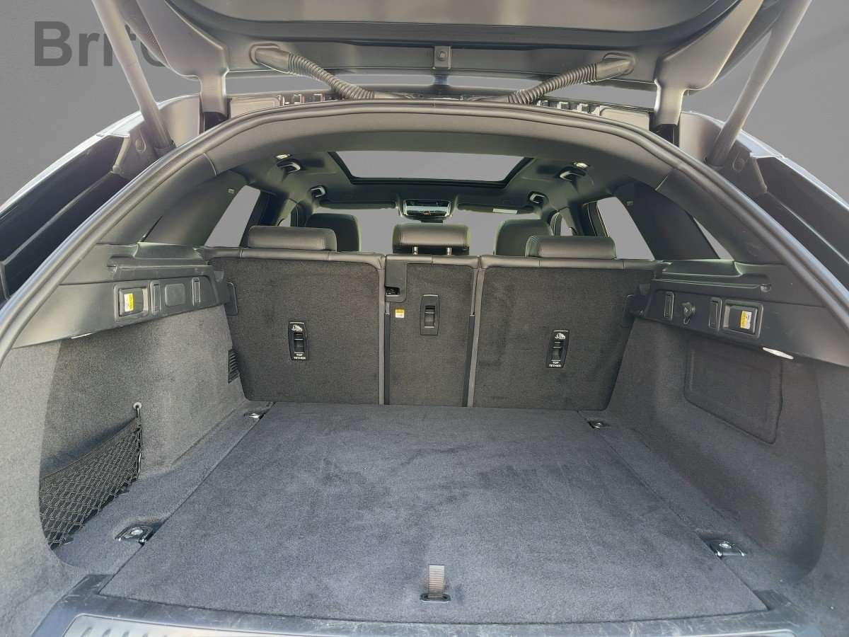 Fahrzeugbild eines Land Rover Range Rover Velar
