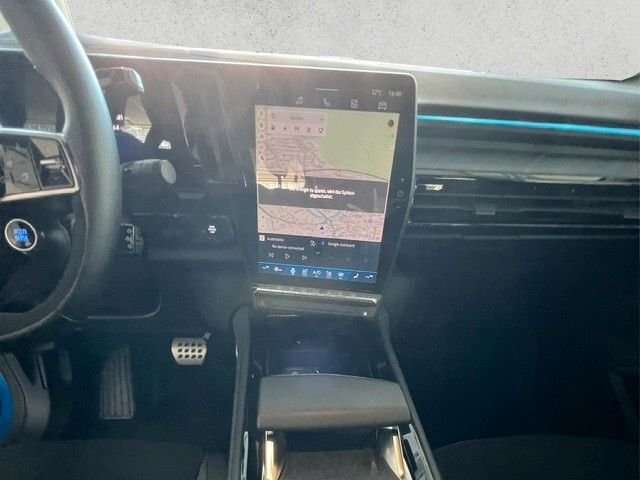 Fahrzeugbild eines Renault Rafale