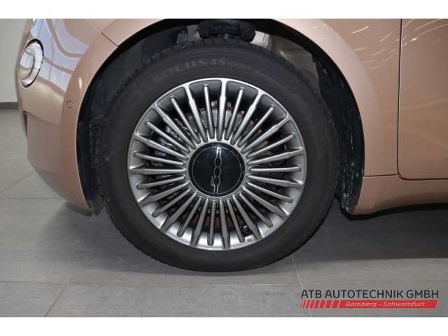Fahrzeugbild eines Fiat 500