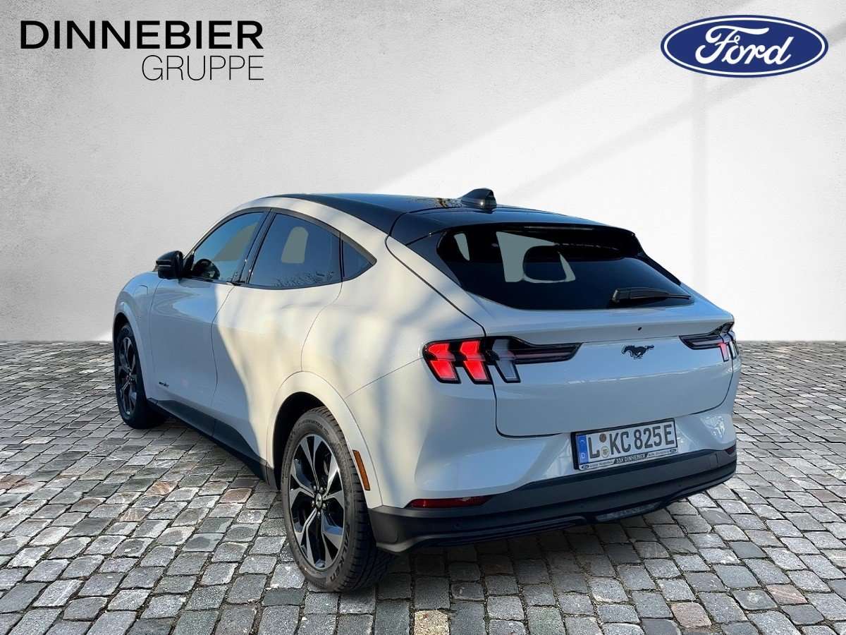 Fahrzeugbild eines Ford Mustang Mach-E