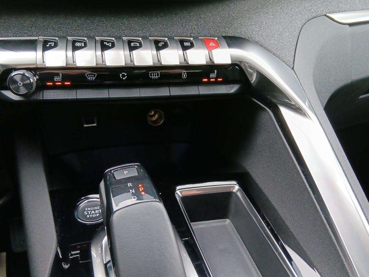 Fahrzeugbild eines Peugeot 5008