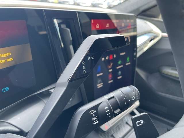 Fahrzeugbild eines Renault Scenic E-TECH