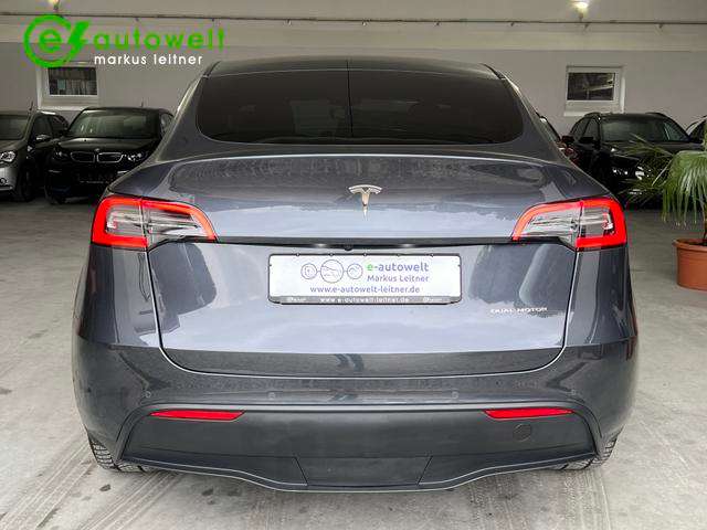 Fahrzeugbild eines TESLA Model Y