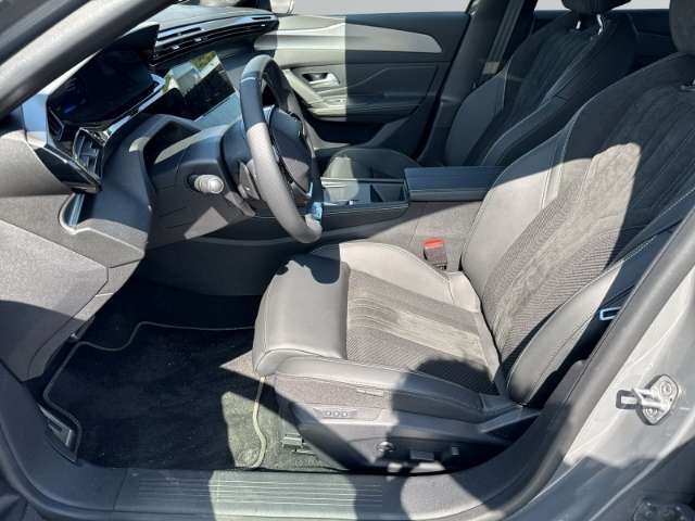 Fahrzeugbild eines Peugeot 408