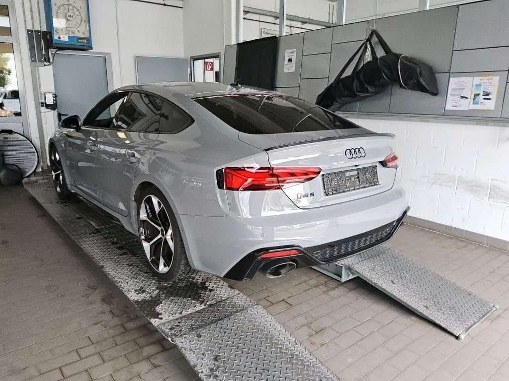 Fahrzeugbild eines Audi RS5