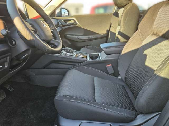 Fahrzeugbild eines Mitsubishi Outlander