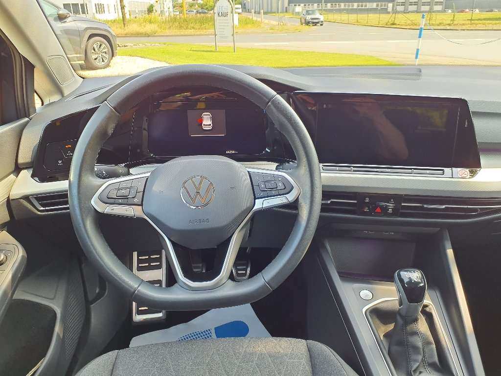 Fahrzeugbild eines Volkswagen Golf