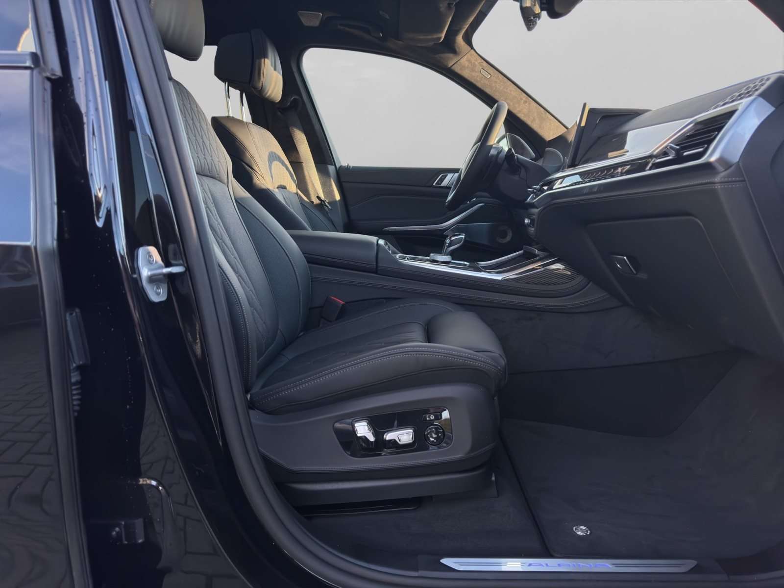Fahrzeugbild eines Alpina XB7