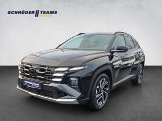 Schräge Frontansicht auf einen Hyundai Tucson , freigestellt