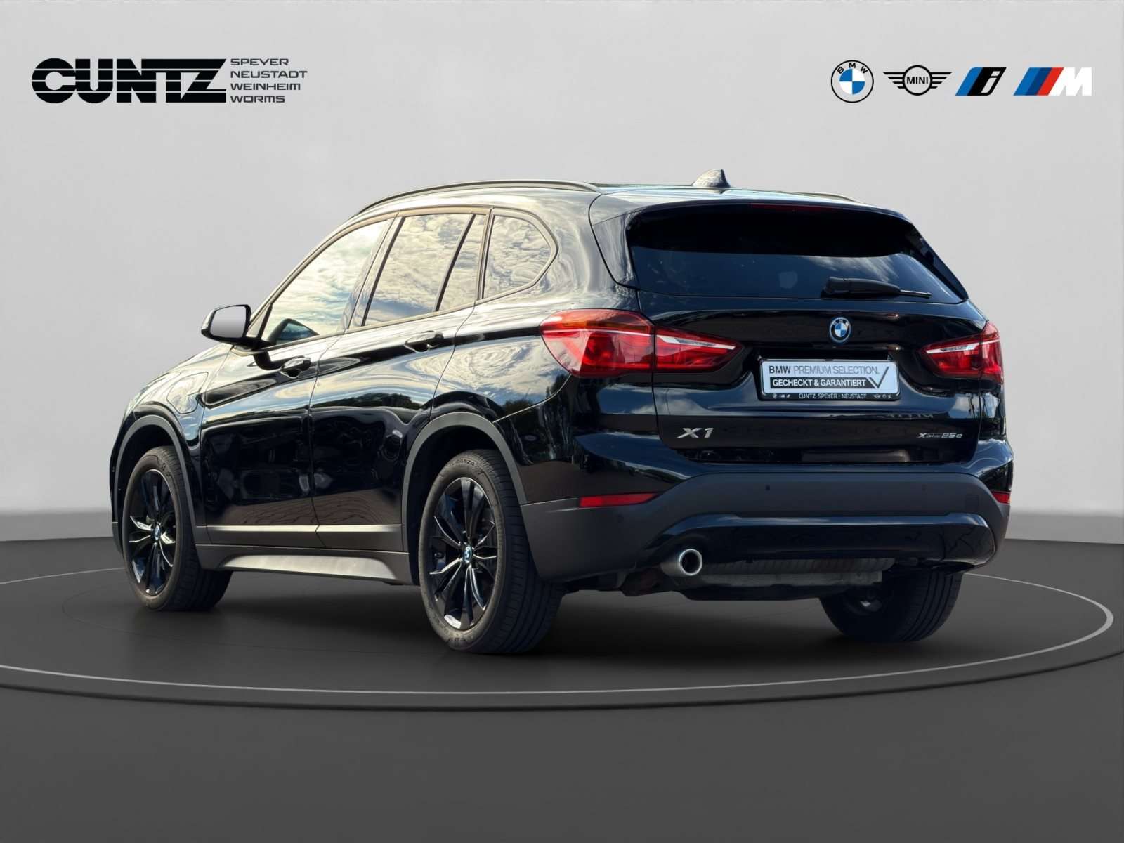 Fahrzeugbild eines BMW X1