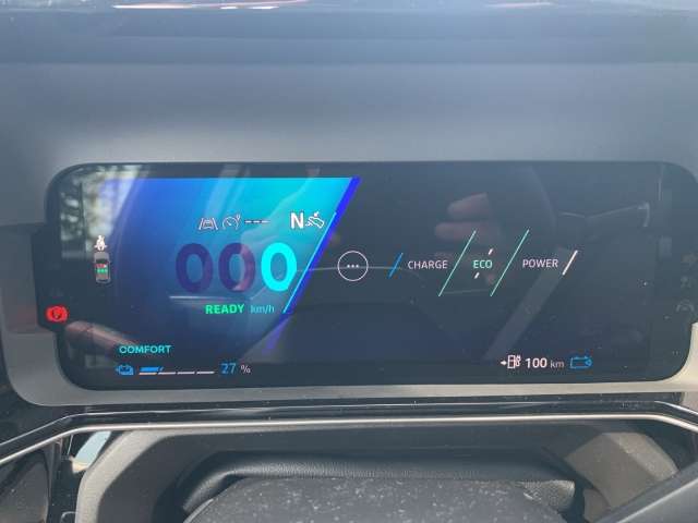Fahrzeugbild eines Renault 4 E-TECH