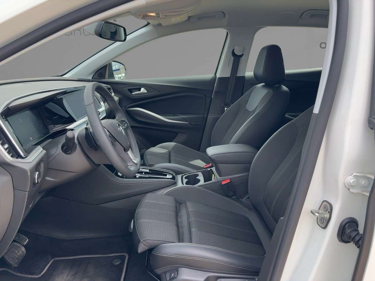 Fahrzeugbild eines Opel Grandland X