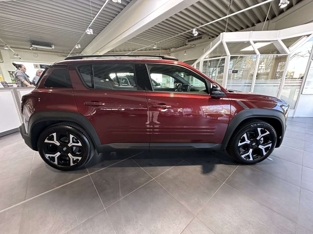 Fahrzeugbild eines Renault 4 E-TECH