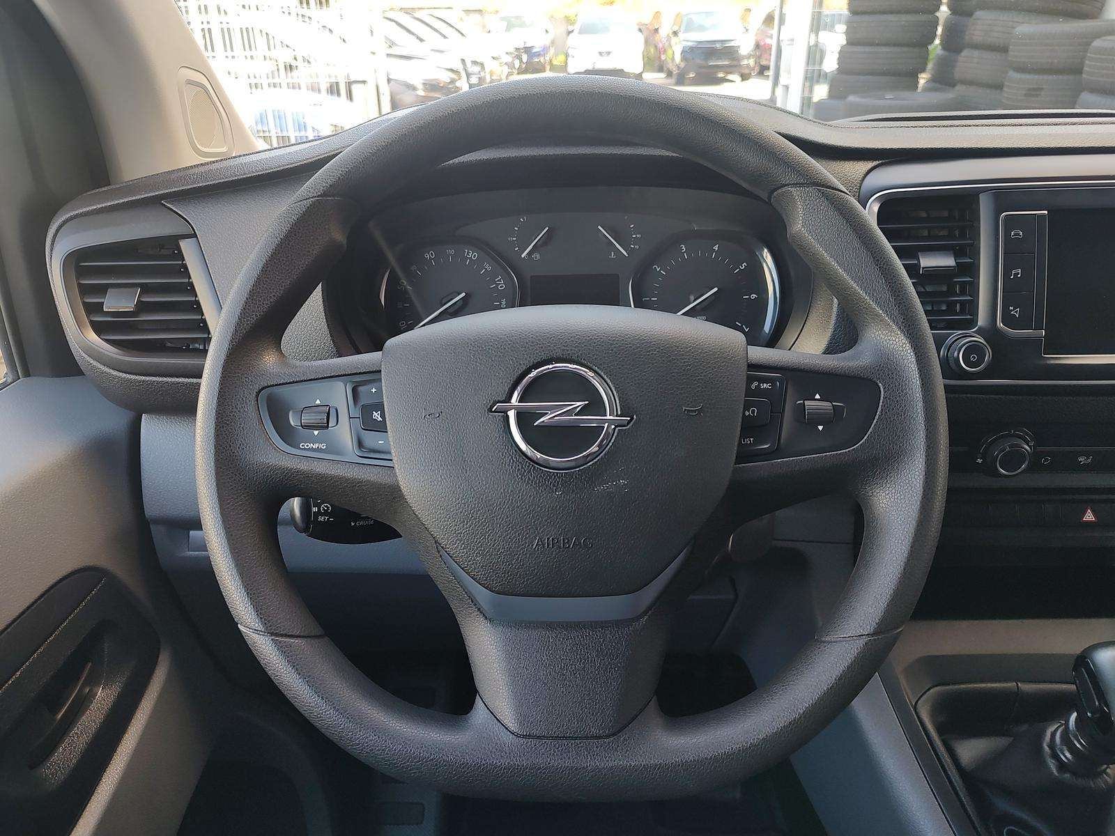 Fahrzeugbild eines Opel Vivaro