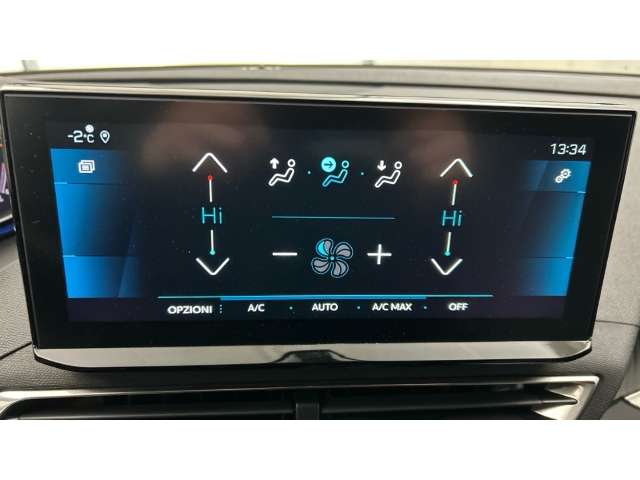 Fahrzeugbild eines Peugeot 5008