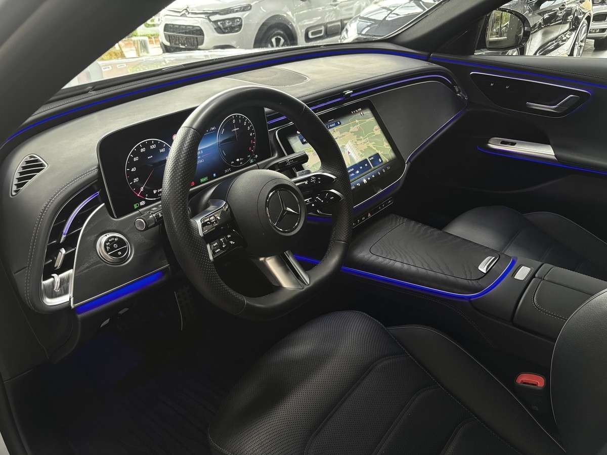 Fahrzeugbild eines Mercedes-Benz E-Klasse
