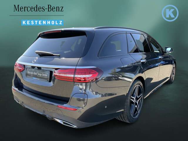 Fahrzeugbild eines Mercedes-Benz E-Klasse