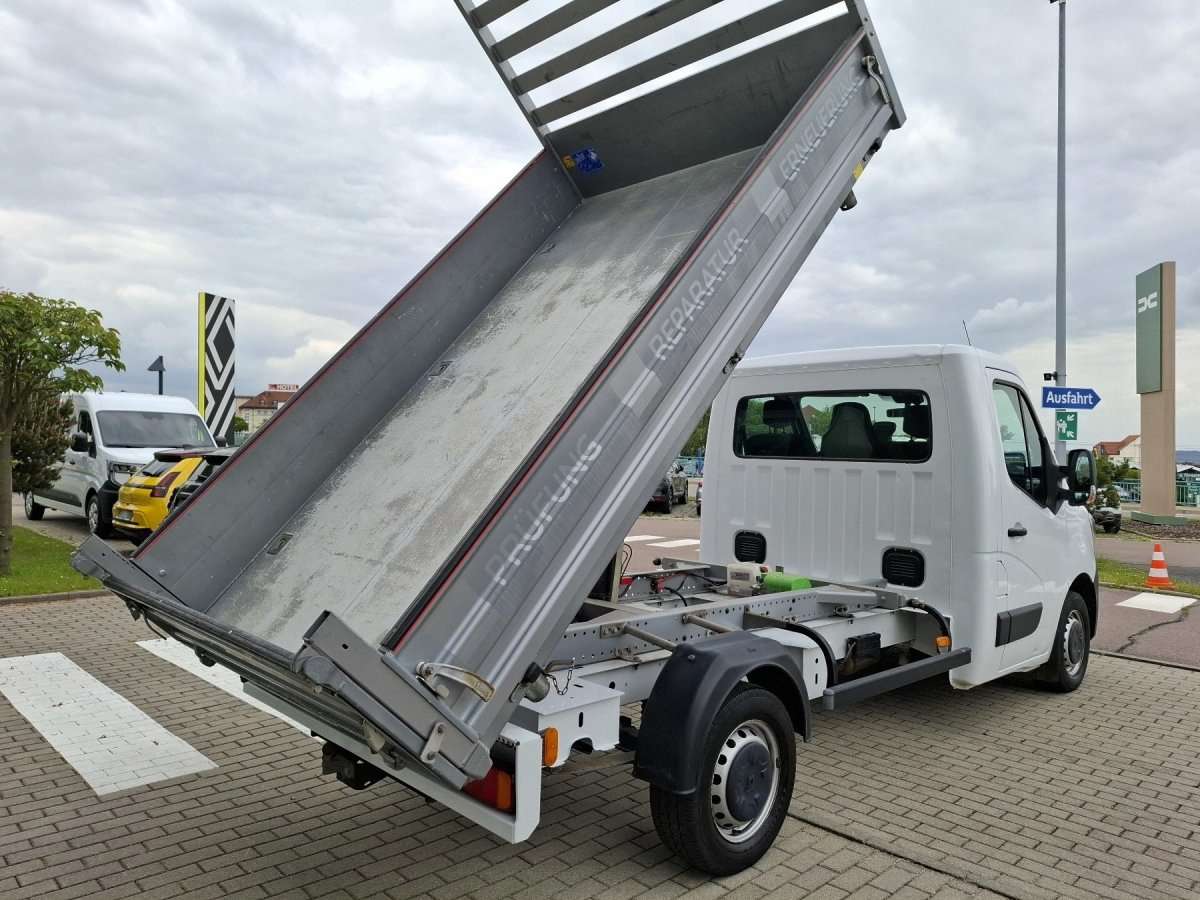 Fahrzeugbild eines Renault Master