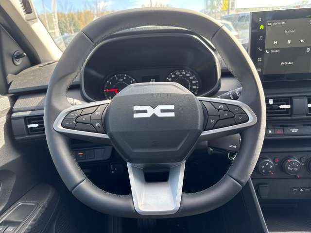 Fahrzeugbild eines Dacia Sandero