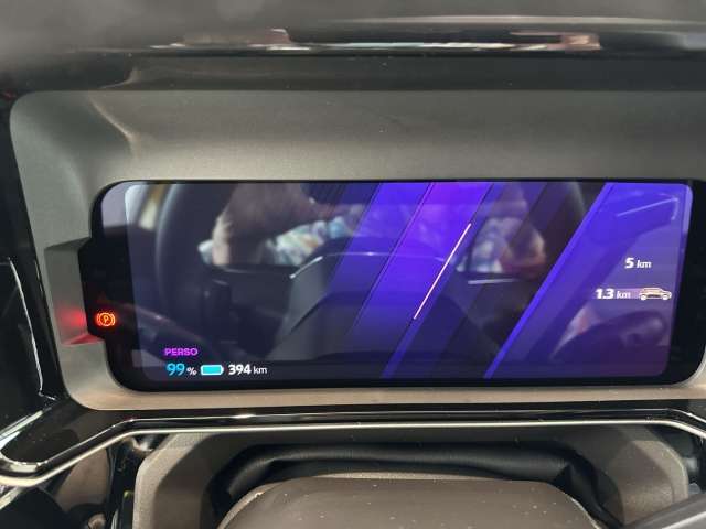 Fahrzeugbild eines Renault 5 E-TECH