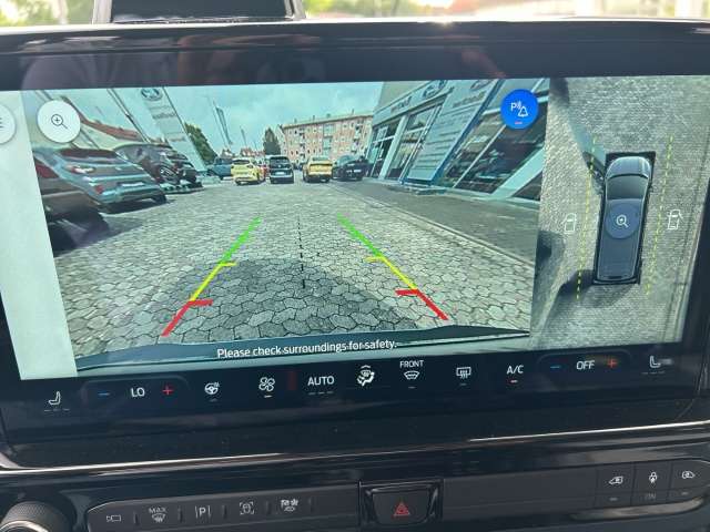 Fahrzeugbild eines Ford Tourneo Custom