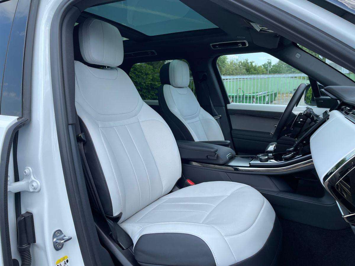 Fahrzeugbild eines Land Rover Range Rover Sport