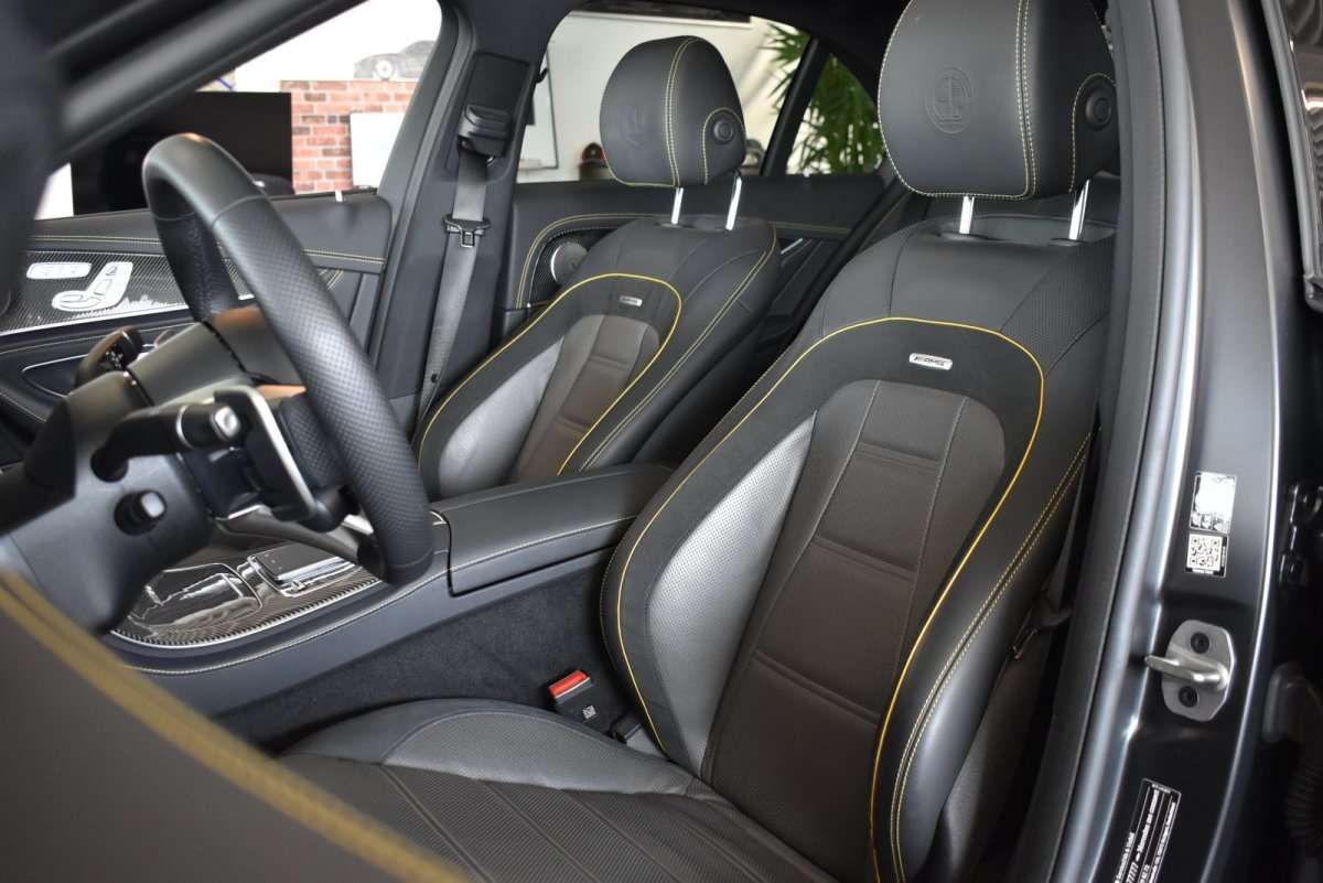 Fahrzeugbild eines Mercedes-Benz E-Klasse