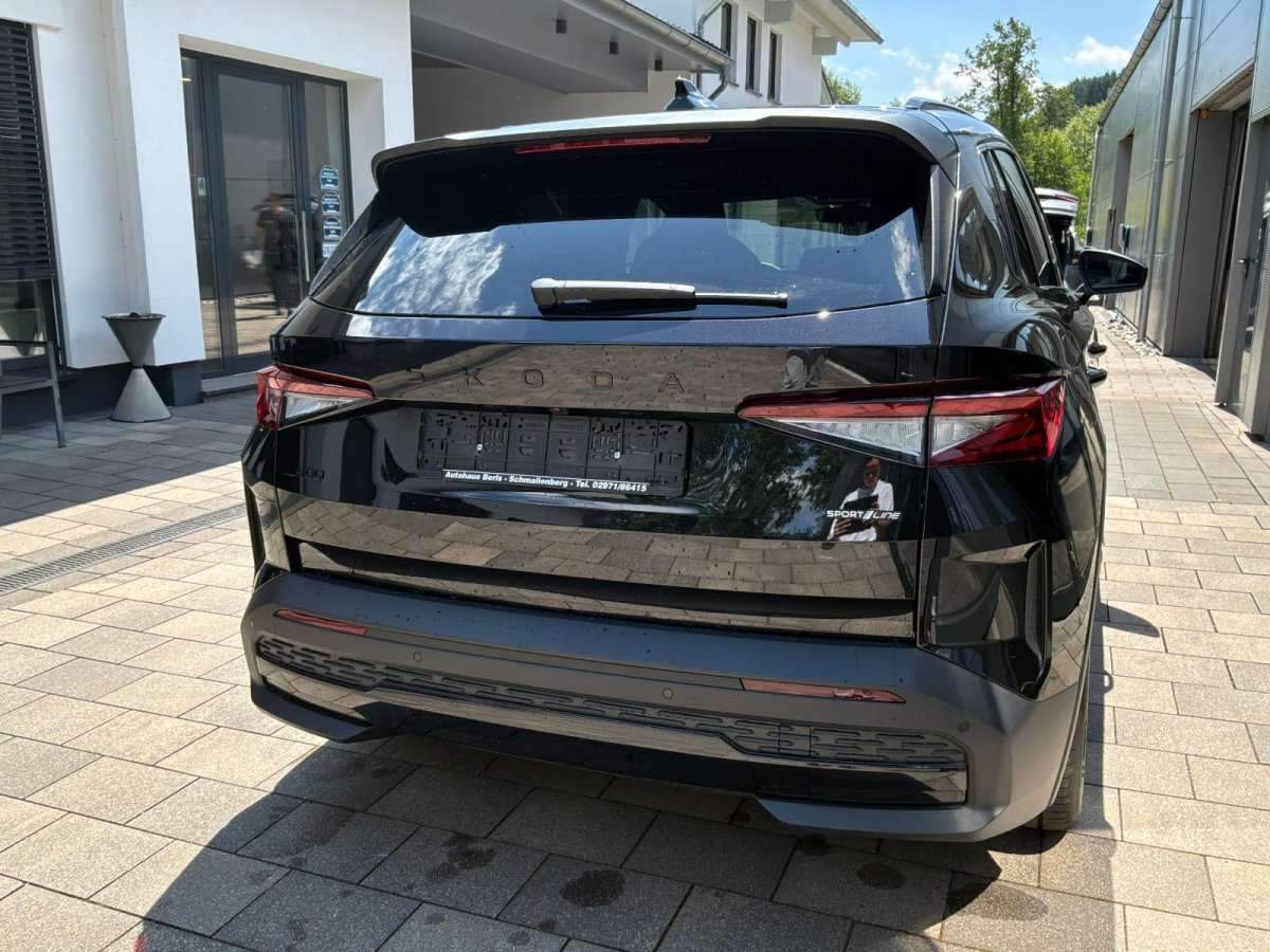 Fahrzeugbild eines Skoda ELROQ