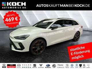 Schräge Frontansicht auf einen CUPRA Leon , freigestellt