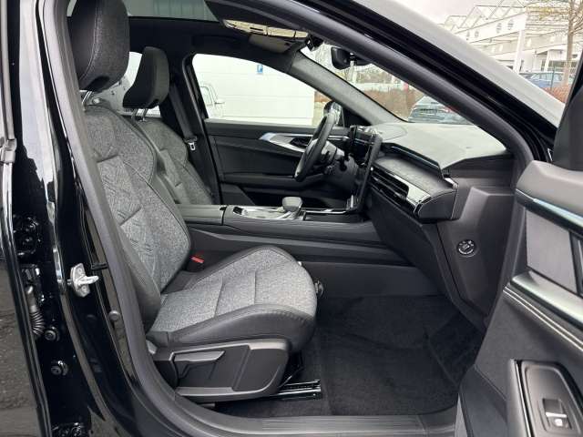 Fahrzeugbild eines Renault Rafale