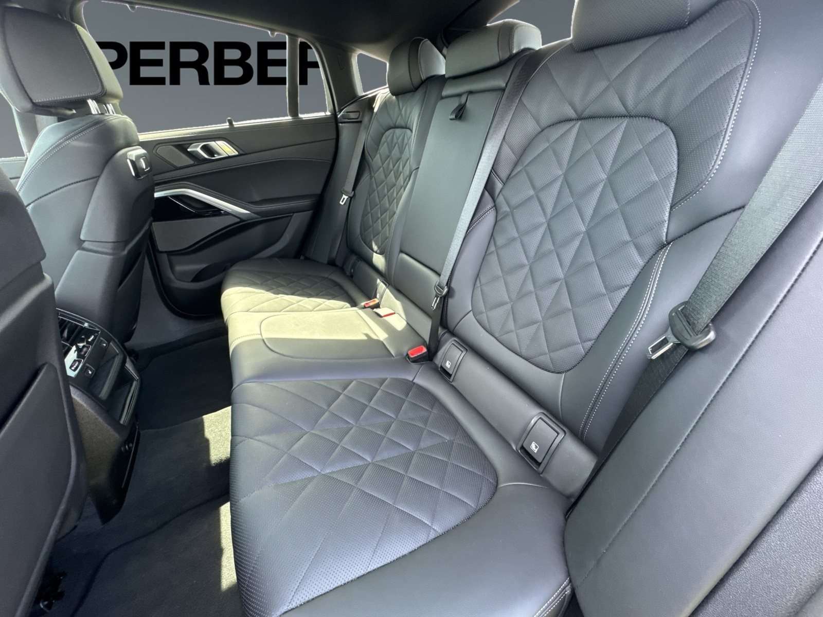Fahrzeugbild eines BMW X6