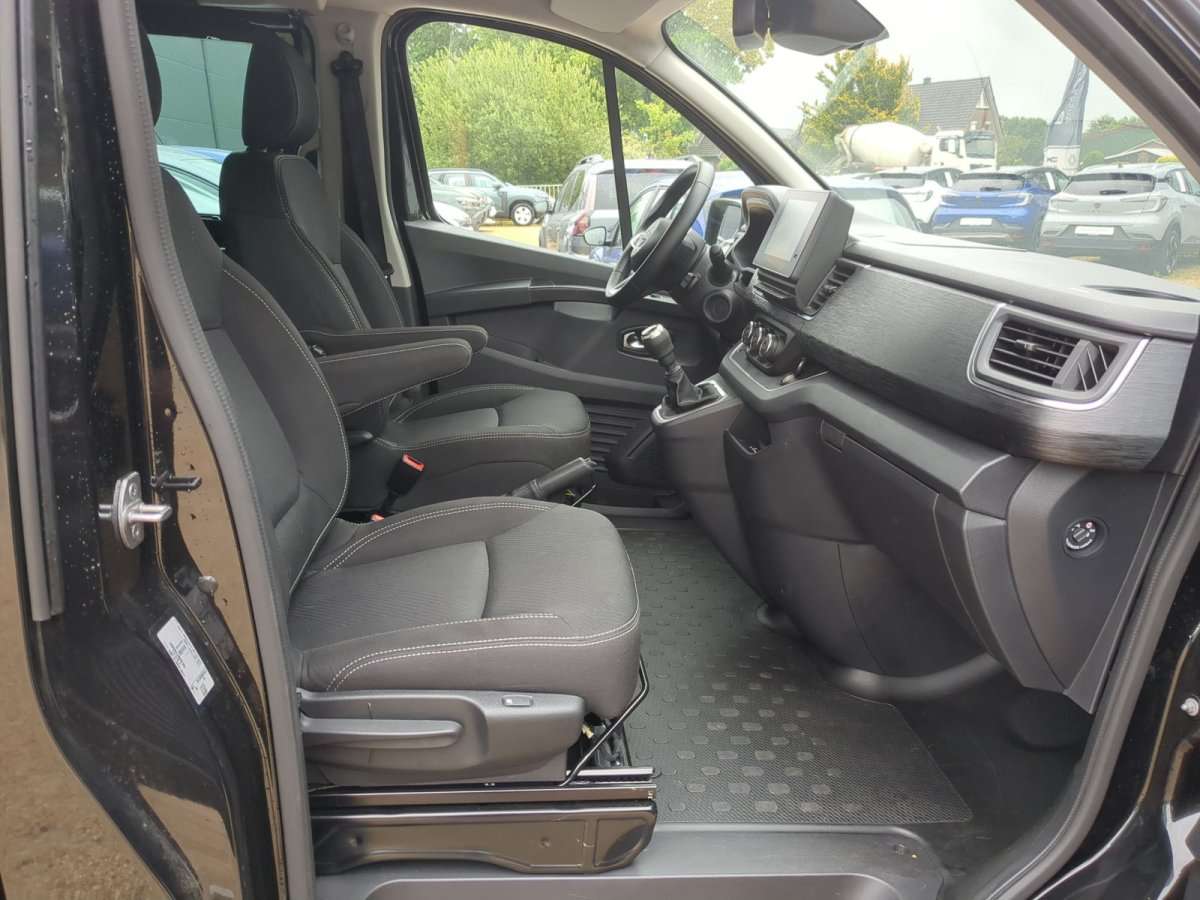 Fahrzeugbild eines Nissan Primastar