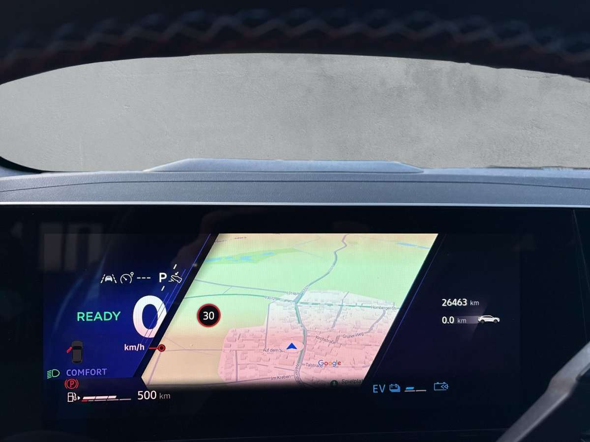Fahrzeugbild eines Renault Rafale