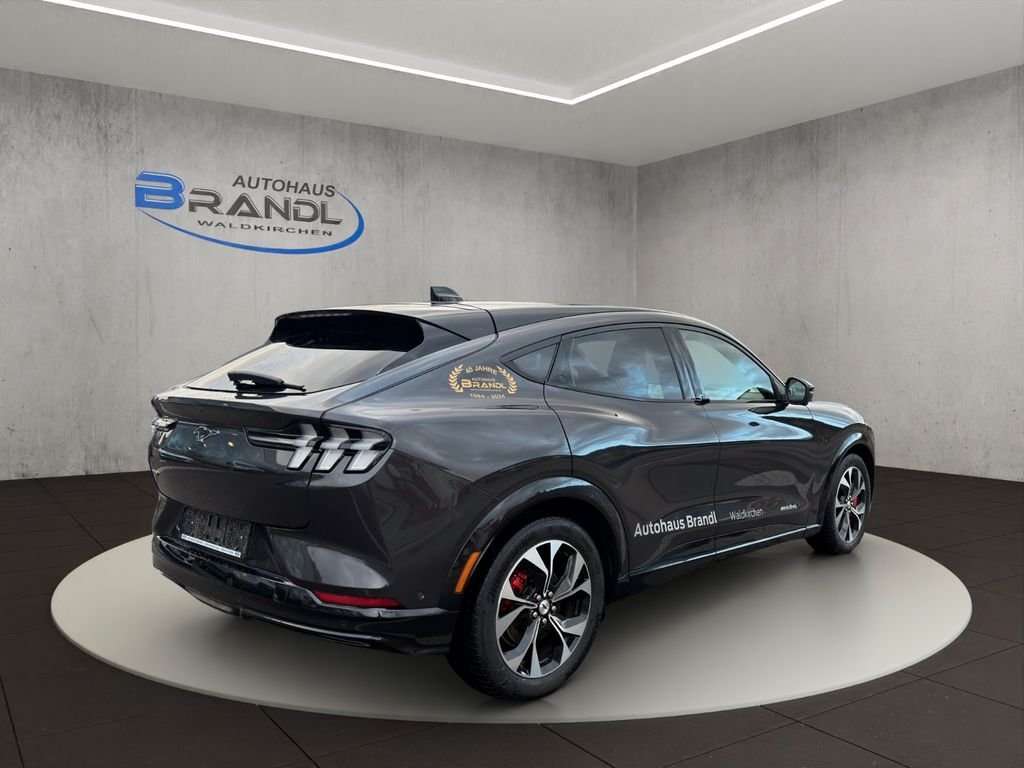 Fahrzeugbild eines Ford Mustang Mach-E
