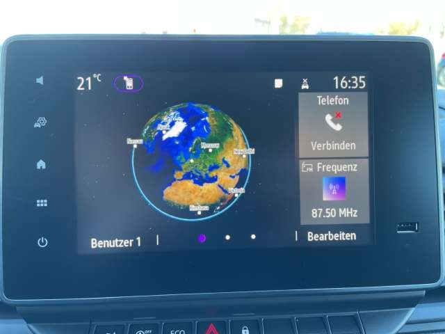 Fahrzeugbild eines Renault Trafic