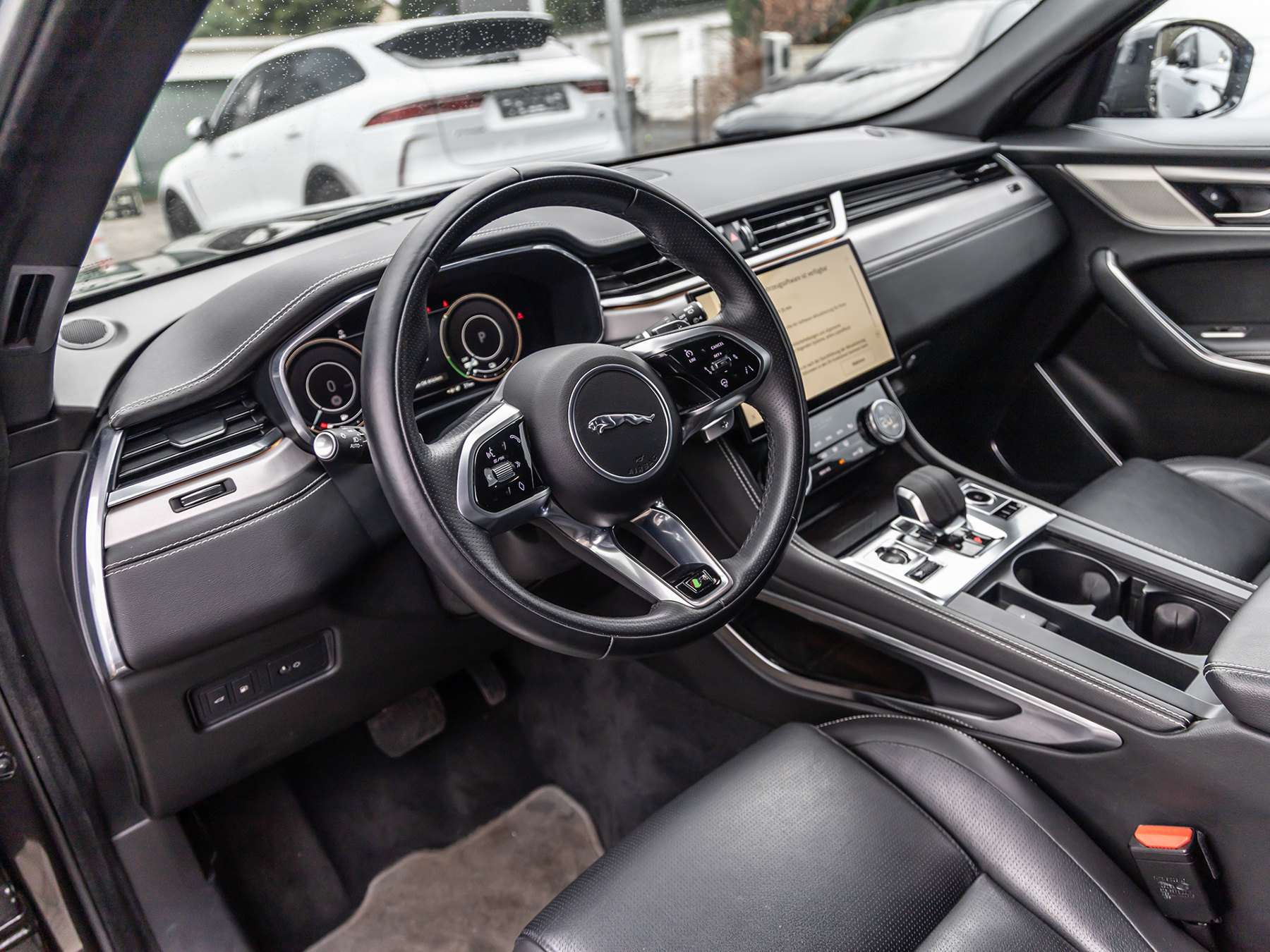 Fahrzeugbild eines Jaguar F-PACE