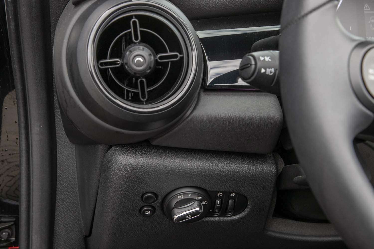 Fahrzeugbild eines MINI MINI