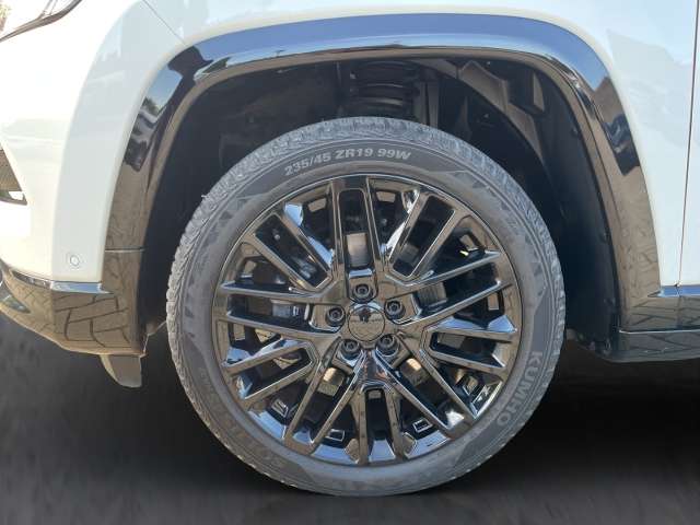 Fahrzeugbild eines Jeep Compass