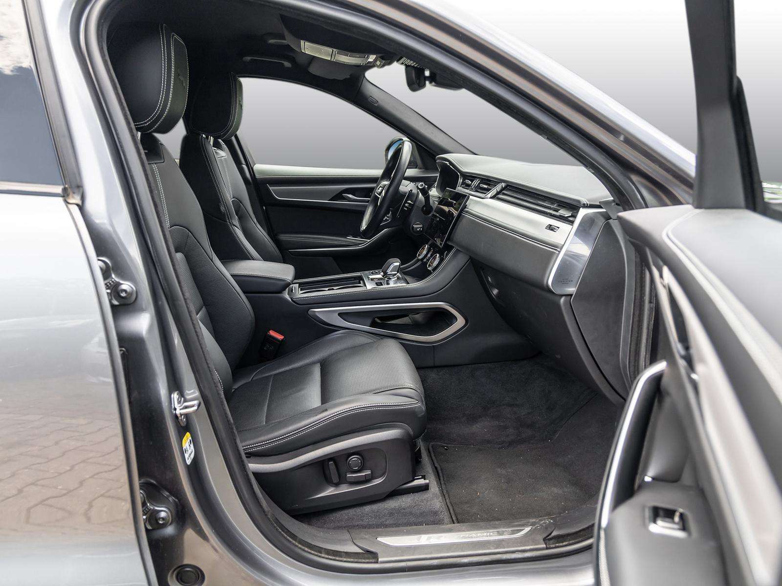 Fahrzeugbild eines Jaguar F-PACE