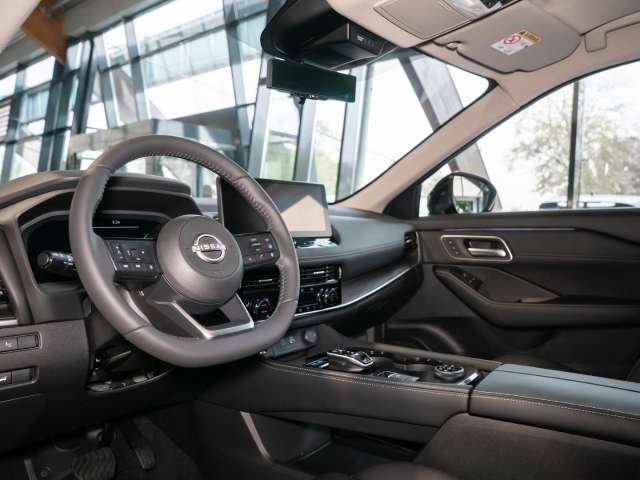 Fahrzeugbild eines Nissan X-TRAIL